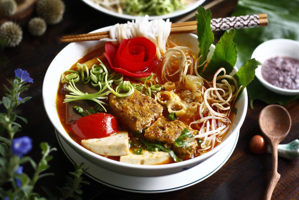 Khám phá top 10 địa điểm bán bún riêu ngon tại thành phố Nha Trang Thnhphm33 1696489319 7093 1696489497 1024x683